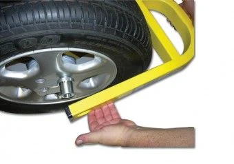 Stronghold Alloy Wheel Clamp 2 Stronghold Alloy Wheel Clamp - Image 2