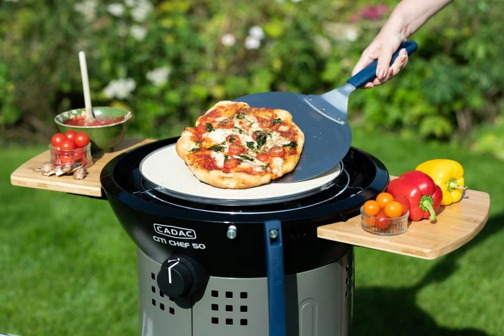 Cadac Pizza Lifter (28cm) 2 Cadac Pizza Lifter (28cm) - Image 2